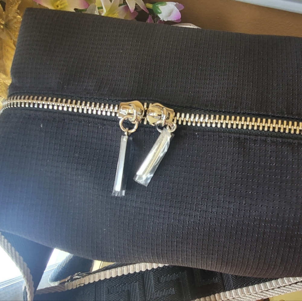 Givenchy - Picture 15 of 16